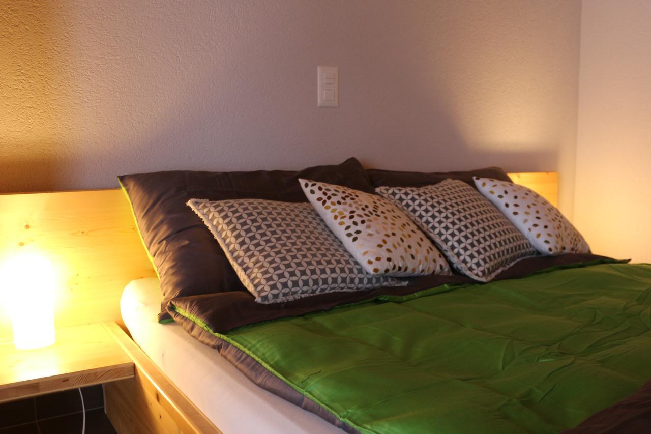 Chalet Tzarbonire Bed and Breakfast Chalais Exterior foto