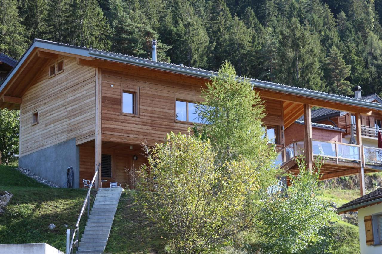 Chalet Tzarbonire Bed and Breakfast Chalais Exterior foto